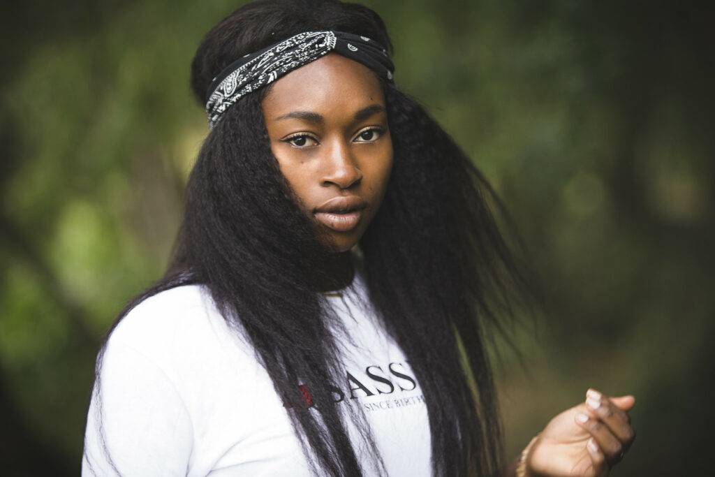 photo d'un jeune femme lors d'un shooting photo